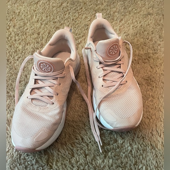 Nike City Rep TR Women's Training Shoes - Picture 1 of 9